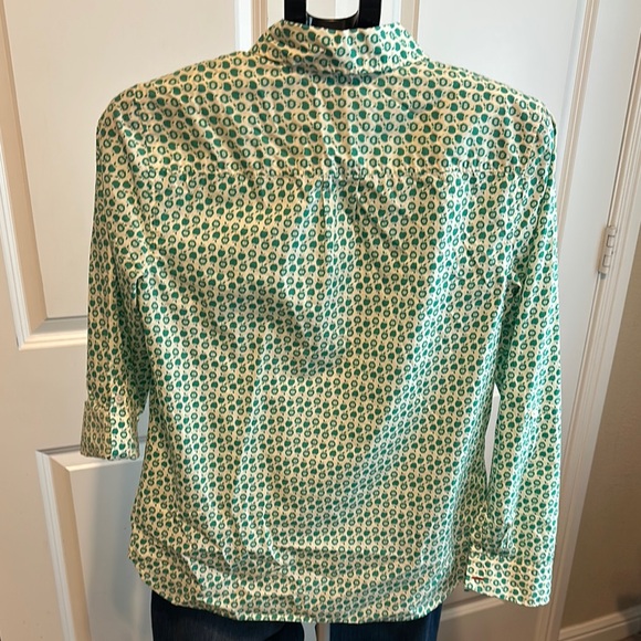 Green Patterned 1/2 button top size 10 - Picture 8 of 8